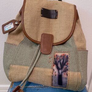 Sherpani Iris Backpack, Natural Canvas, Tan and Green Excellent Condition